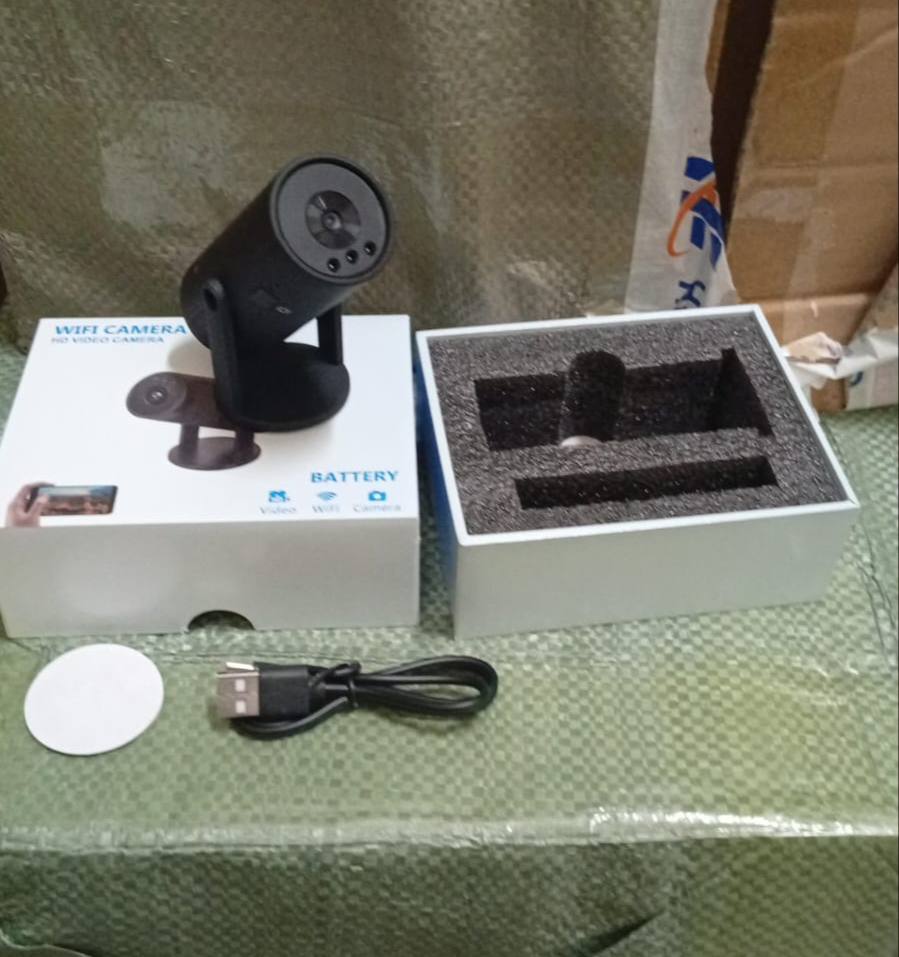 Caméra d'intérieur intelligente avec grand angle de vision كاميرا المراقبة المنزلية الذكية زاوية واسعة، رؤية ليلية، كشف الحركة والصوت،