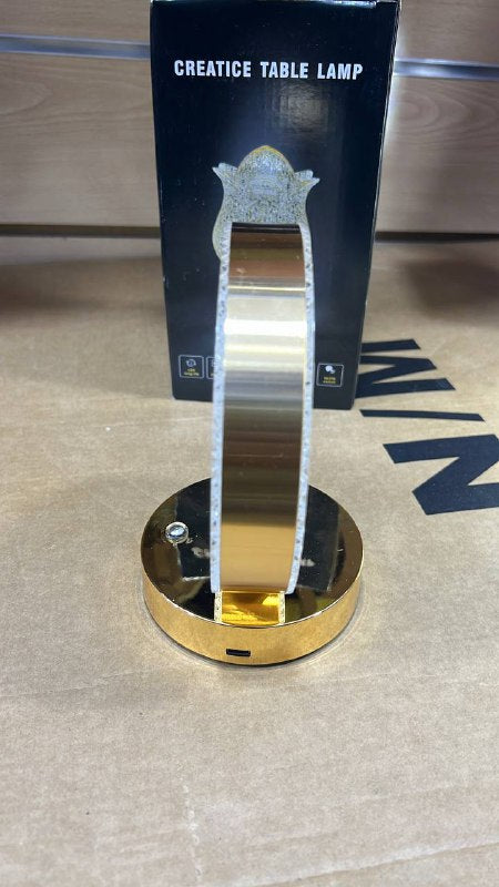 Table lamp مصباح الطاولة Cristal