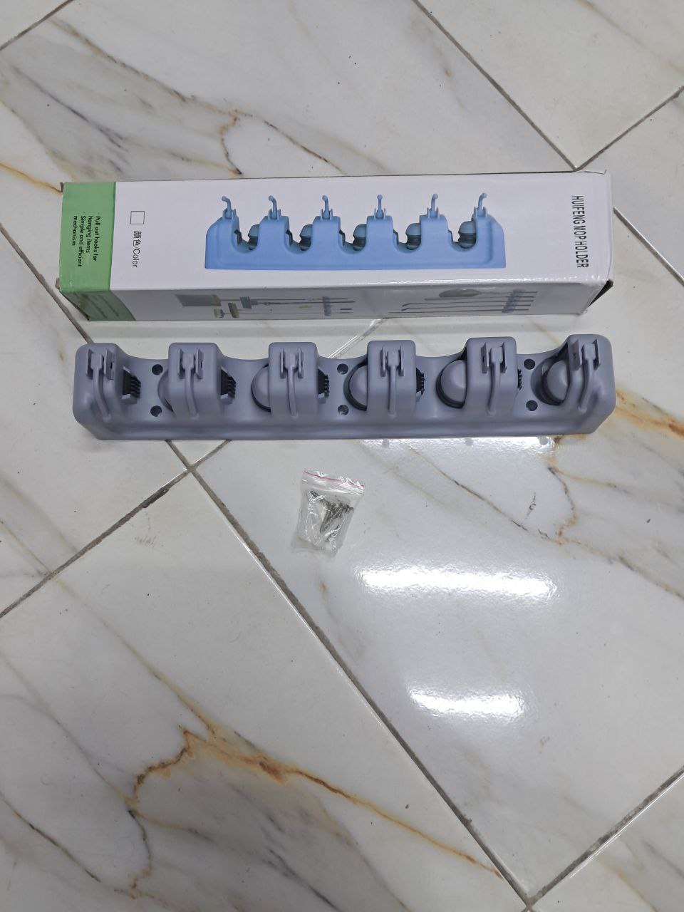 حامل المعدات متعدد الوظائف علاقة و منظم الكراطة Mop Holder