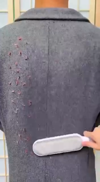 مزيلة الوبر الخملة من الملابس