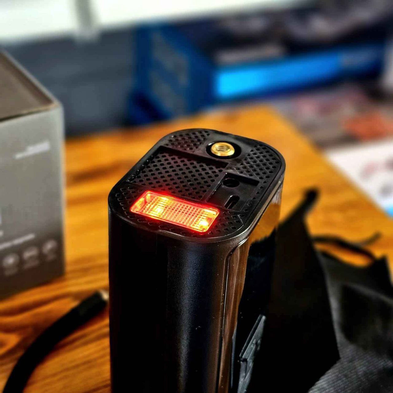 Compresseur d’Air Portable Digital Gonfleur Électronique pour Pneus avec Affichage LED
