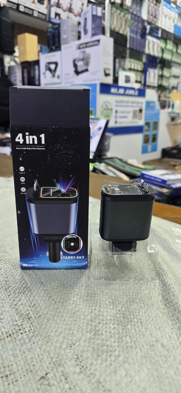 Charge rapide auto multifonction 4-en-1 avec câbles rétractables