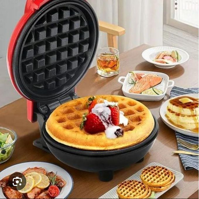 Mini gaufrier électrique rouge compact صانعة الوافل الكهربائية الصغيرة الحمراء المدمجة