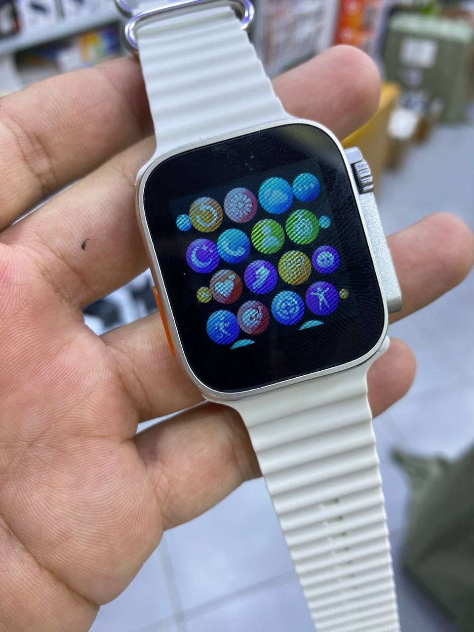 SMART WATCH T500 ULTRA A PETIT ECRAN AVEC BRACELET BLANC CASSE