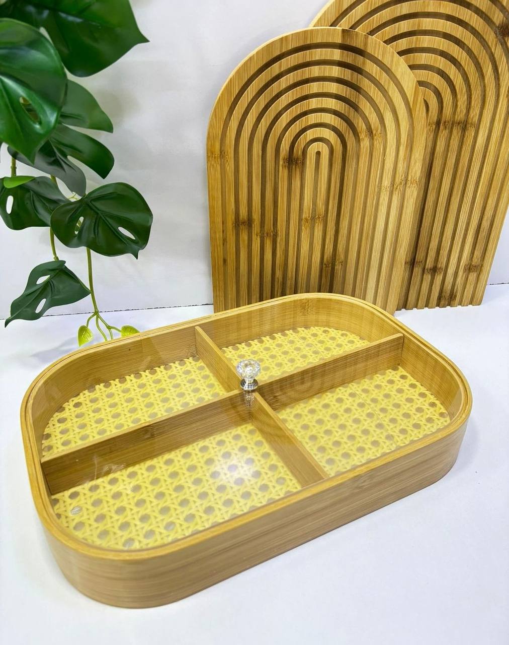 صينية خيزران بغطاء، مثالية لتنظيم المكسرات والحلويات Plateau en bambou avec couvercle
