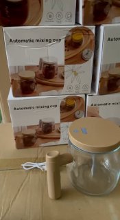 كوب ذاتي التحريك قابل لإعادة التعبئة Mug auto-mélangeur rechargeable