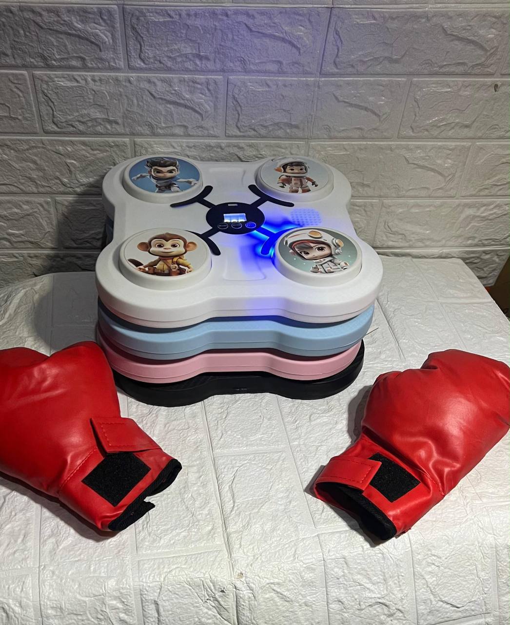 جهاز ملاكمة موسيقي تفاعلي يُثبَّت على الحائط للأطفال Machine de boxe musicale interactive murale pour enfants
