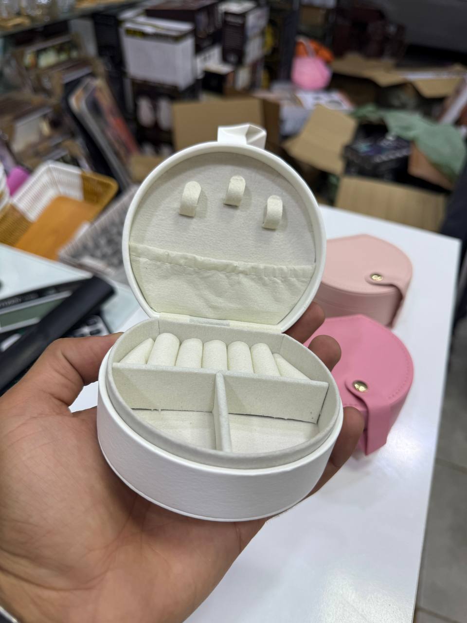 Boîte à bijoux créative et portable صندوق مجوهرات إبداعي وقابل للحمل