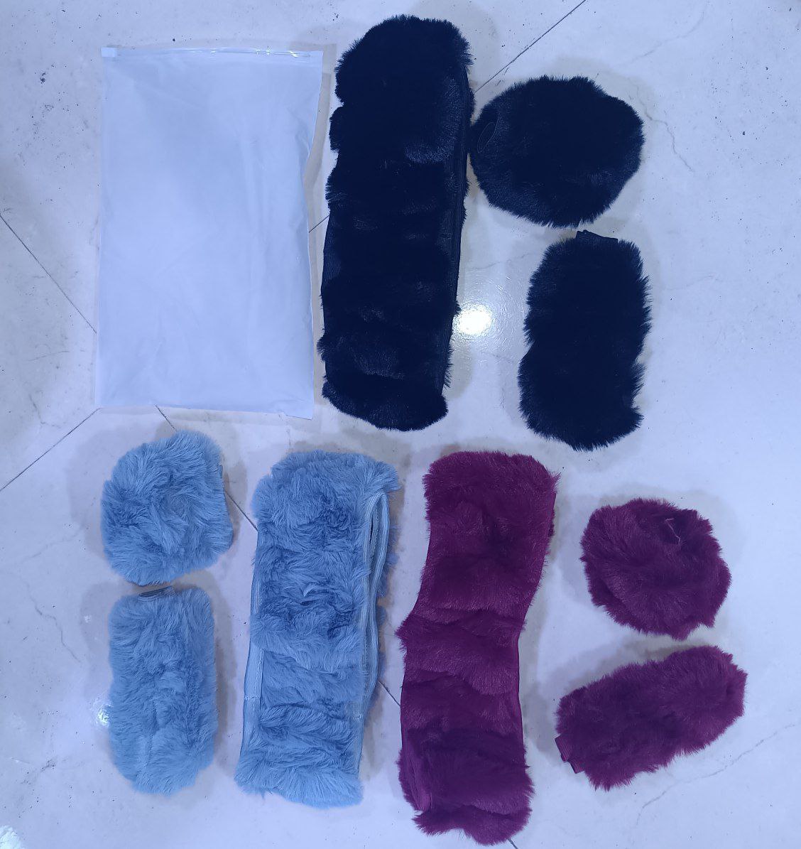 مجموعة من 6 قطع من أغطية عجلة القيادة النسائية من الفرو Ensemble de housses de volant moelleuses pour femmes