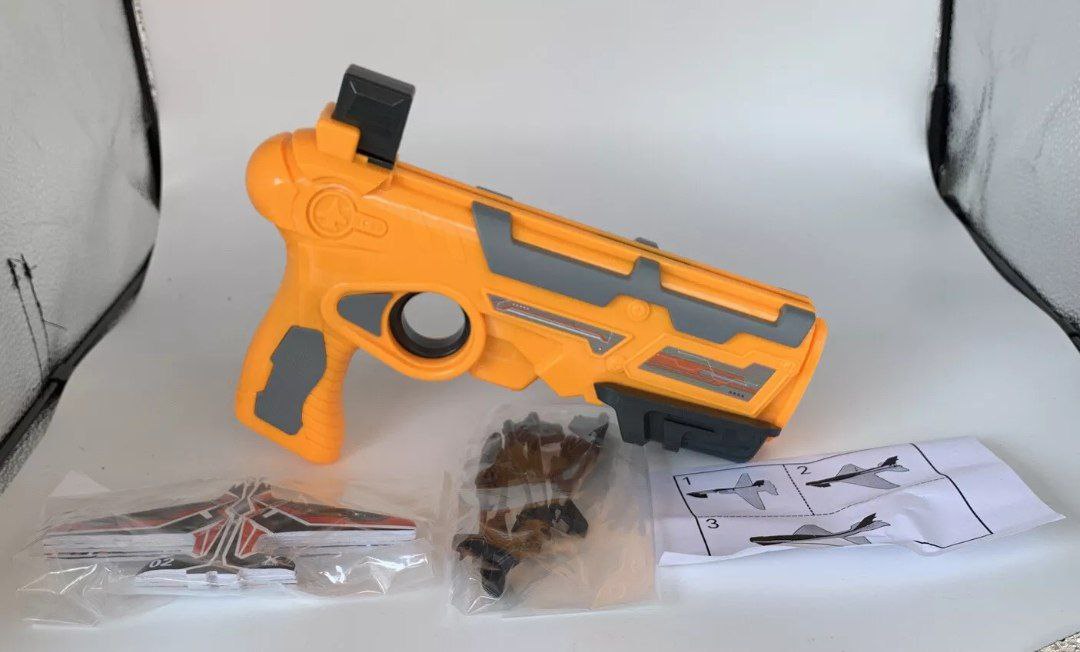 لعبة مسدس قاذف الطائرات