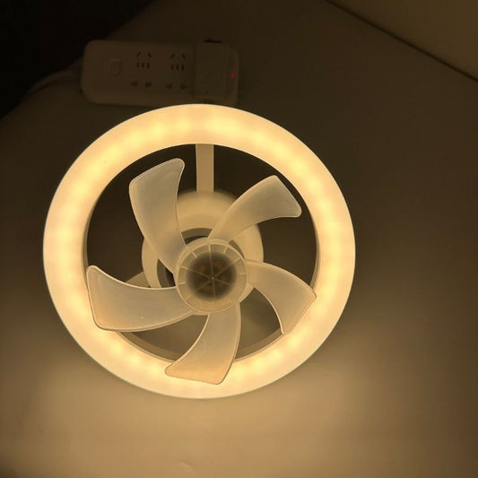 Ventilateur de plafond avec éclairage LED intégré et télécommande