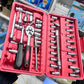 مجموعة أدوات المقبس والسقاطة المكونة من 46 قطعة Pack jeu de 46 pièces pour outils douilles et cliquets