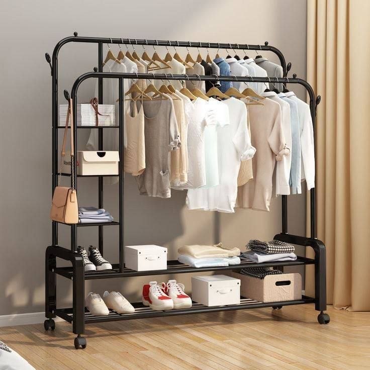 porte-vêtements en métal noir à double pôle avec des étagères de rangement خزانة ملابس رف ملابس معدني أسود مزدوج الأعمدة مع أرفف تخزين