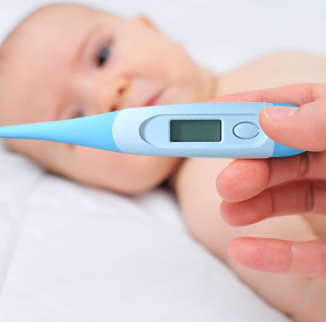 مجموعة من 8 قطع للعناية بالطفل ورعاية صحته Kit de toilettage pour bébé