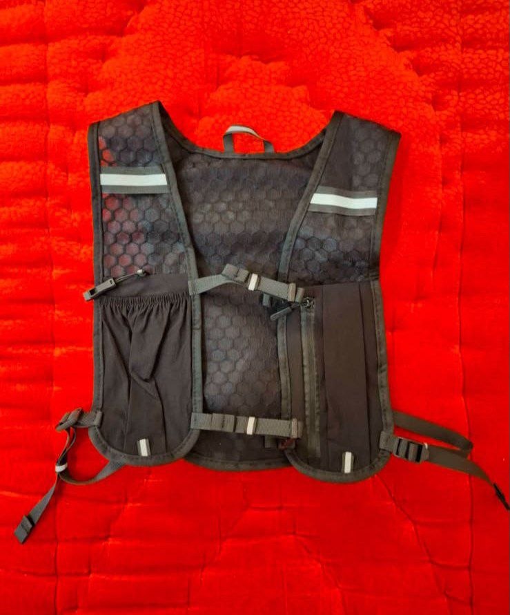 سترة ترطيب وحقيبة ظهر للجري gilet d'hydratation et sac à dos de course