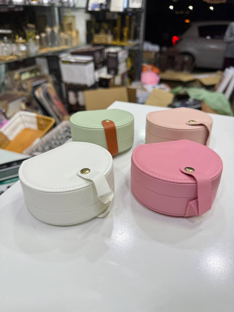 Boîte à bijoux créative et portable صندوق مجوهرات إبداعي وقابل للحمل