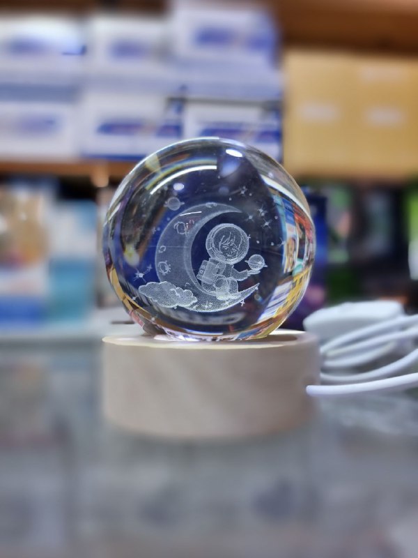 مصباح كروي بلوري صغير متغير الألوان تلقائيًا Mini Crystal Ball Lamp