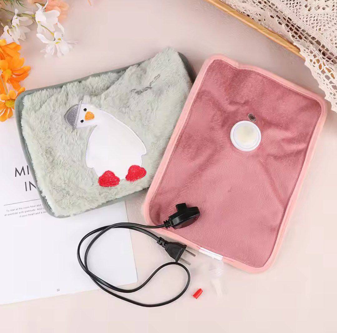 قربة ماء ساخن كهربائية قابلة للشحن مع غطاء من الفرو الناعم Bouillotte électrique rechargeable avec housse en fourrure douce