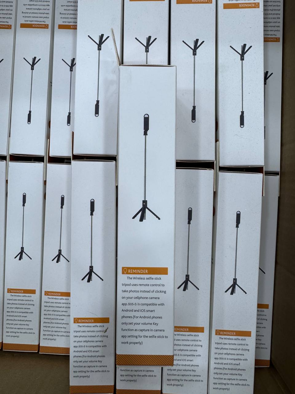 Perche à selfie et trépied portable S05-S Bluetooth عصا سيلفي وحامل ثلاثي القوائم محمول