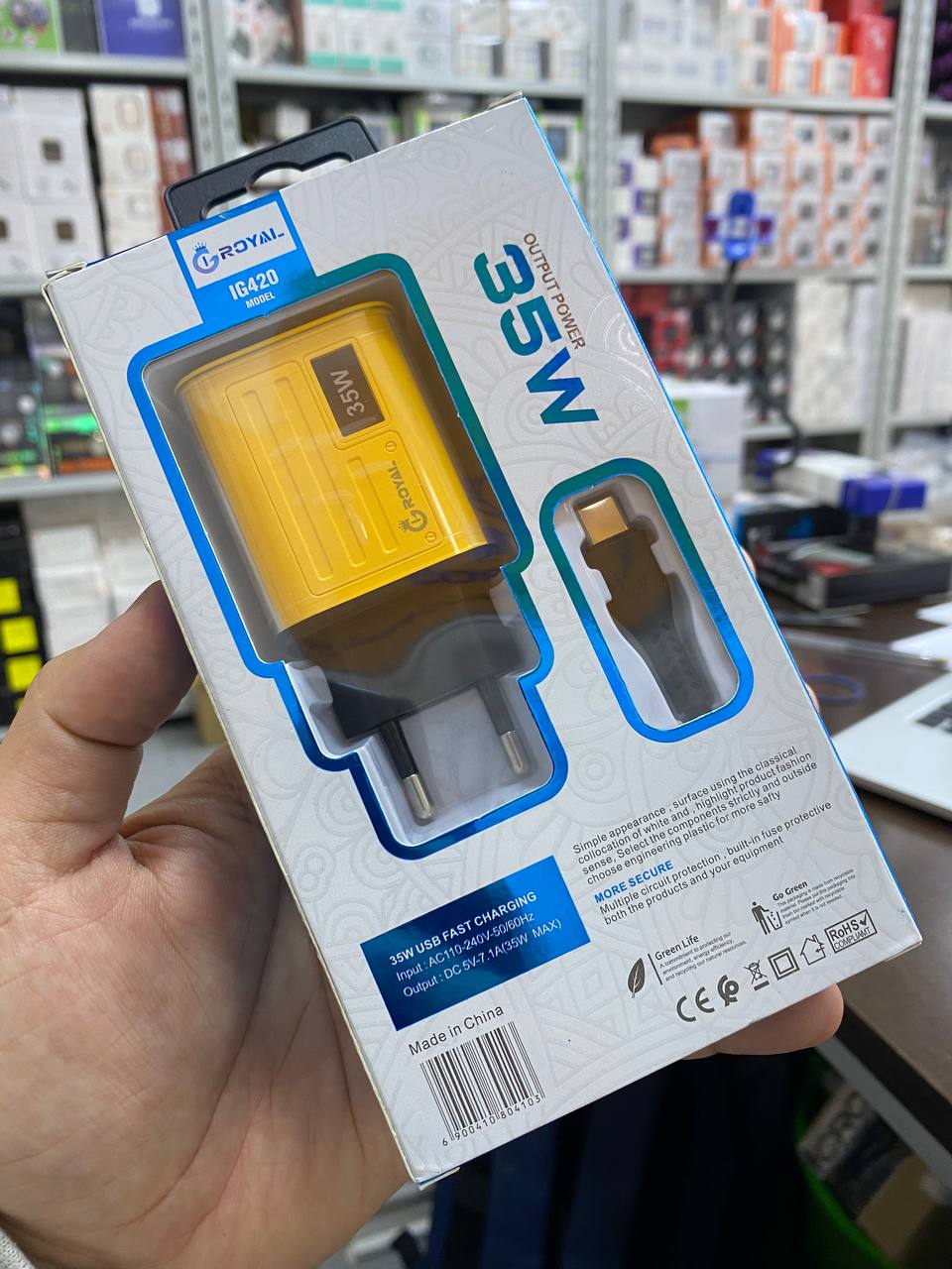 2USB Fast charger 35W IG420 Cable Type-C