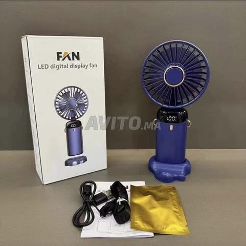 Mini ventilateur portable rechargeable affichage LED مروحة صغيرة محمولة قابلة لإعادة الشحن مزودة بشاشة LED لعرض مستوى البطارية