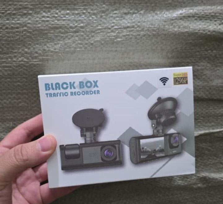 Dashcam Black Box Traffic Recorder Caméra de tableau de bord avant et intérieur مسجل حركة المرور ذو الصندوق الأسود لكاميرا السيارة