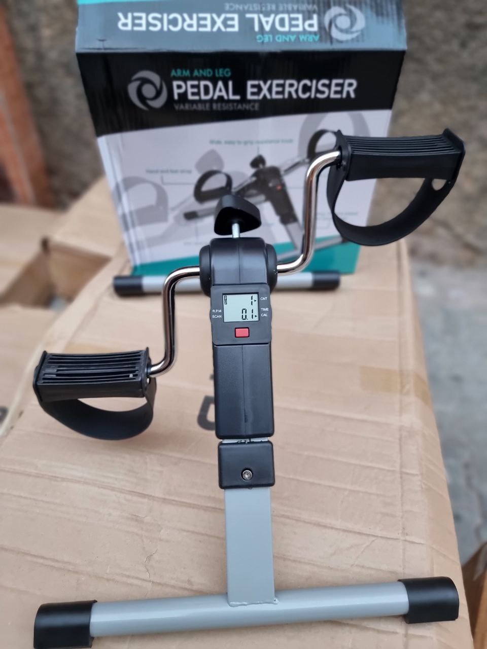 دراجة تمارين محمولة بشاشة رقمية Mini vélo d'exercice portable Pedal exerciser