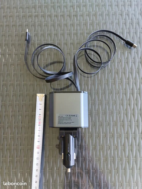 Chargeur téléphone rapide pour voiture 4-en-1 avec Câble Télescopique