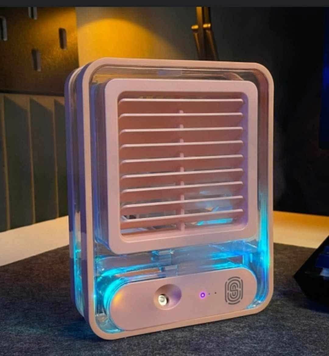 مروحة صغيرة مزودة ببخاخ رذاذ، وإضاءة ليلية LED Fan Mini ventilateur avec Brumisateur