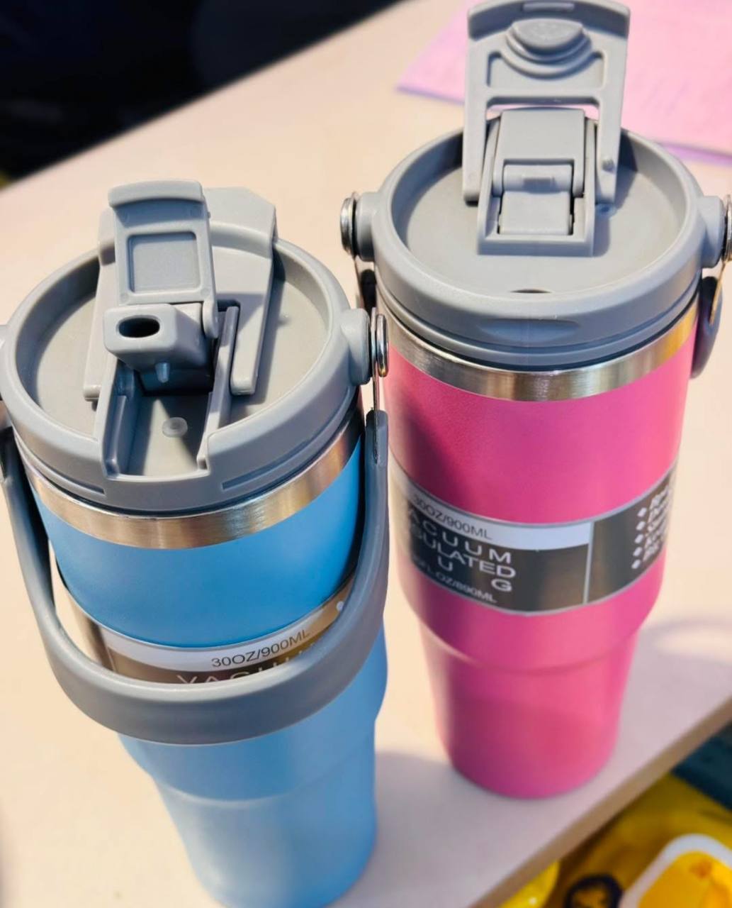 Bouteille d'eau de voyage en acier inoxydableThermos زجاجة مياه ترمس سفر عالية الجودة مزدوجة الجدار من الفولاذ المقاوم للصدأ