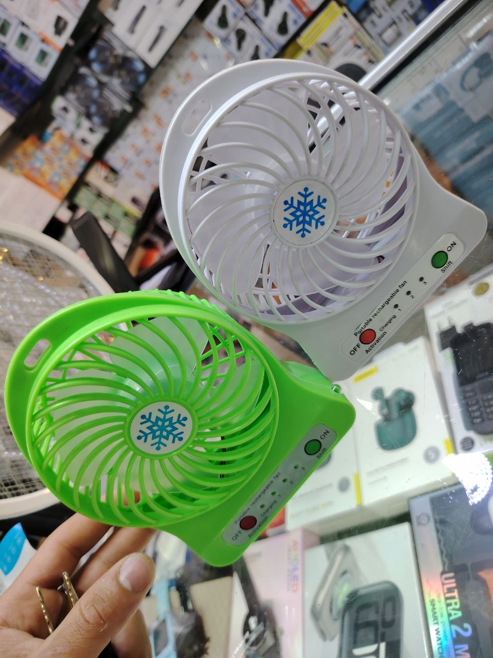 Mini ventilateur portable de bureau rechargeable مروحة مكتبية صغيرة محمولة قابلة لإعادة الشحن عبر منفذ USB