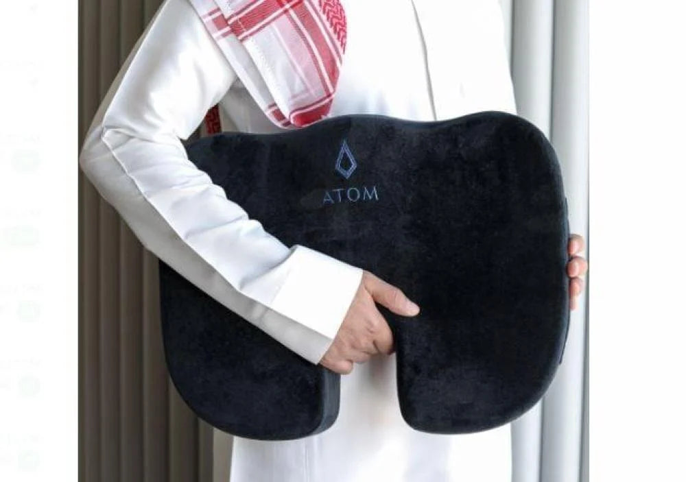 coussin de siège iTom est conçu pour offrir un soutien orthopédique وسادة مقعد من iTom بميموري فوم لدعم أسفل الظهر 43x36x5 سم