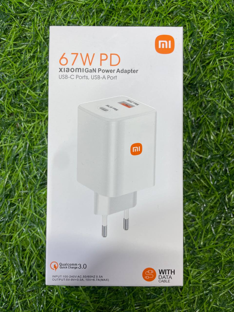 Chargeur XIAOMI 67W  USB-C ports USB-A port