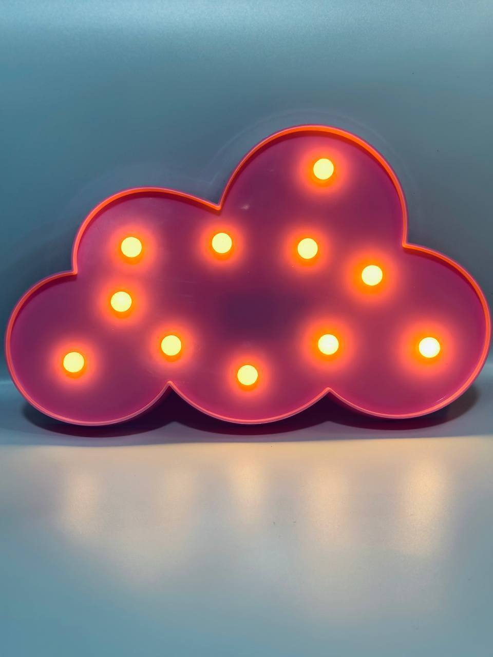 Décoration lumineuse sous forme de nuage